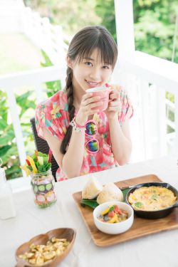 澹春山 意千重